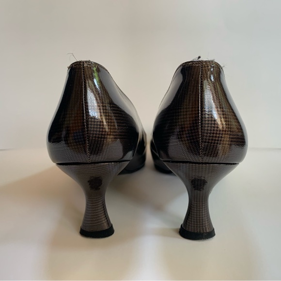 Stuart Weitzman kitten heels - Picture 3 of 9